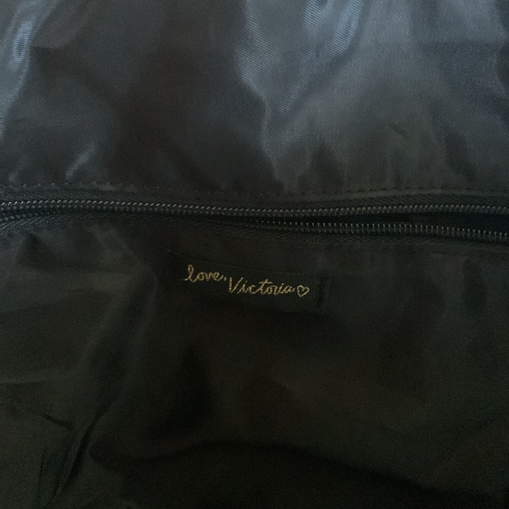 Victoria’s Secret black tote bag with metal stud detail and chain accent - Picture 8 of 8
